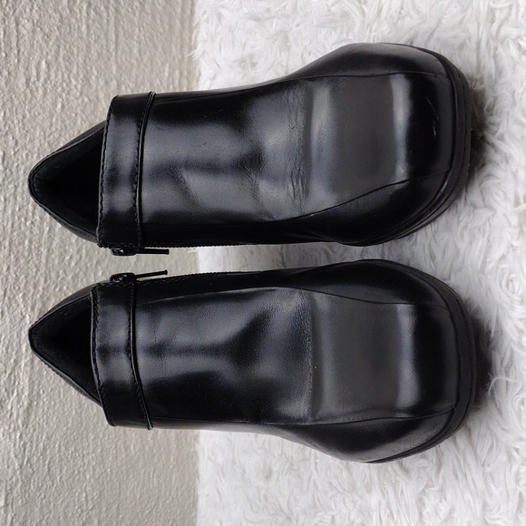 Clarks Bendables Black Leather Square Toe Side Zip Mid Blocked Heel Bootie Shoe - Picture 3 of 16